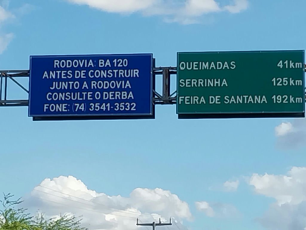 Erro em sinalização na Ba-120 engana motoristas sobre distâncias há mais de cinco anos