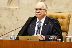 Fachin mantém julgamento de Moraes no STF e rejeita pedido de adiamento