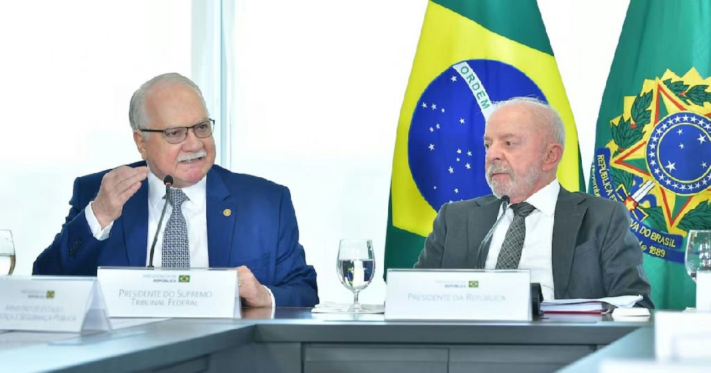 Fachin promete atuação firme no STF e defende encerramento do inquérito das fake news