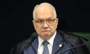 Fachin separa julgamentos no STF e adia análise sobre Mendonça para setembro