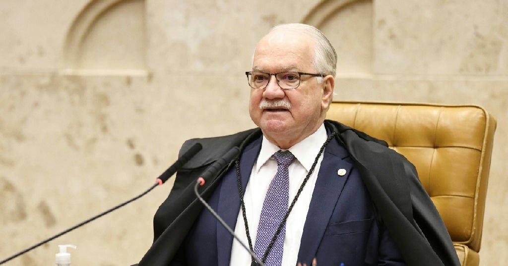 Fachin solicita levantamento de sigilo em investigações do caso Master no STF