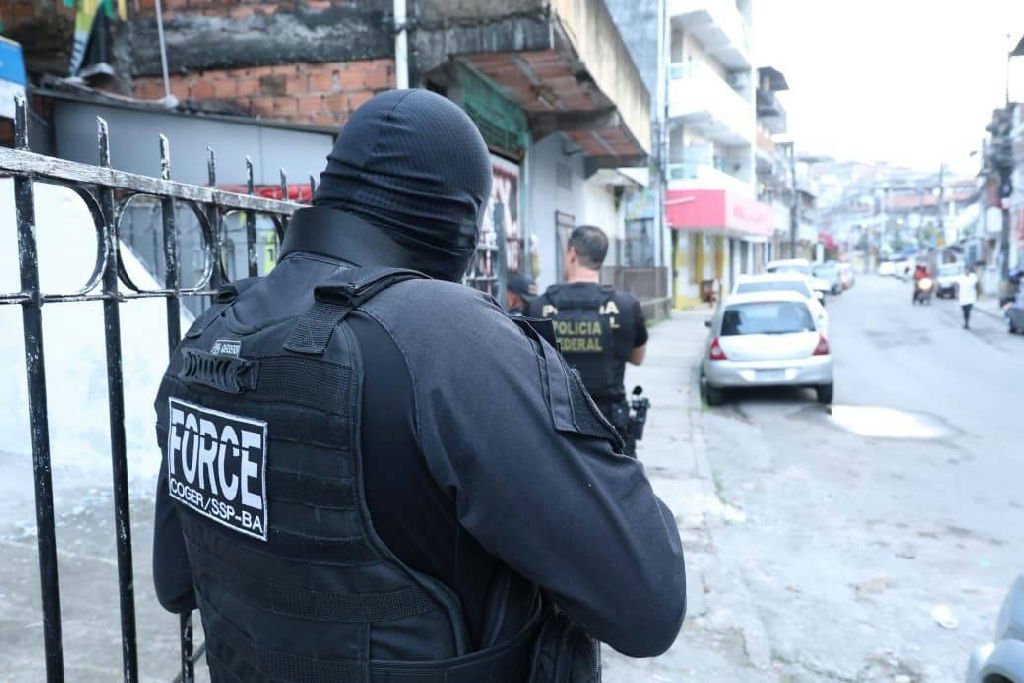 Fraude no registro de CAC leva Polícia Federal a realizar operação em Salvador