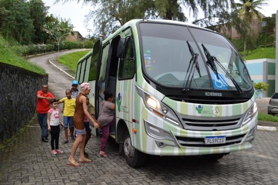 Gacc-ba promove Feijoada do Amor para renovar frota de transporte de pacientes