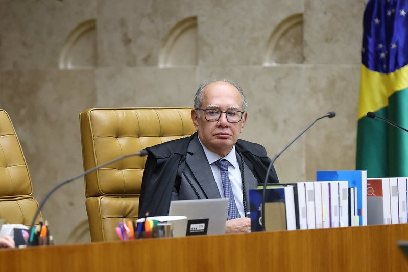 Gilmar Mendes propõe suspensão de julgamento no STF para apurar menções a magistrados