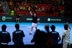 Gustavo Heide supera Wawrinka e amplia vantagem brasileira na Copa Davis