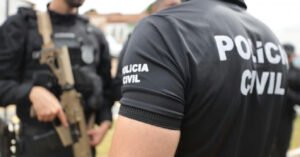Homem de 29 anos é preso em Salvador por ameaçar ex-companheira com vídeos íntimos em Carinhanha