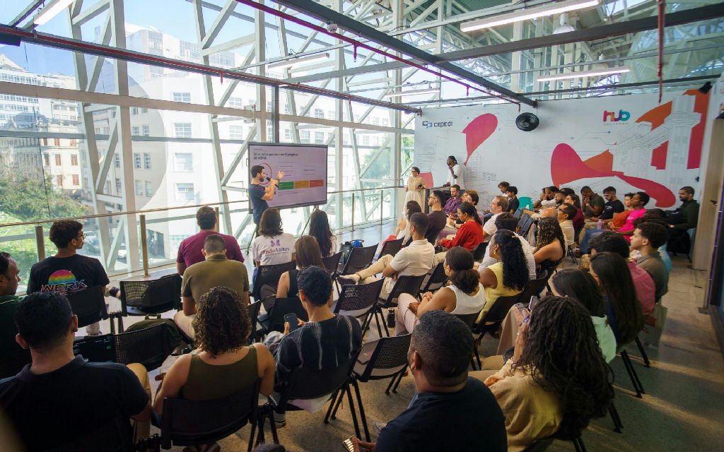 Hub Salvador certifica dez startups baianas após conclusão do programa Flow 4