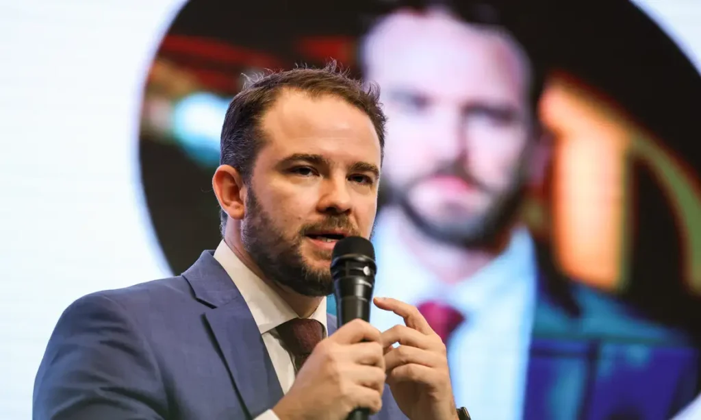 Investigação aponta elo entre empresa, Banco Master e crime organizado