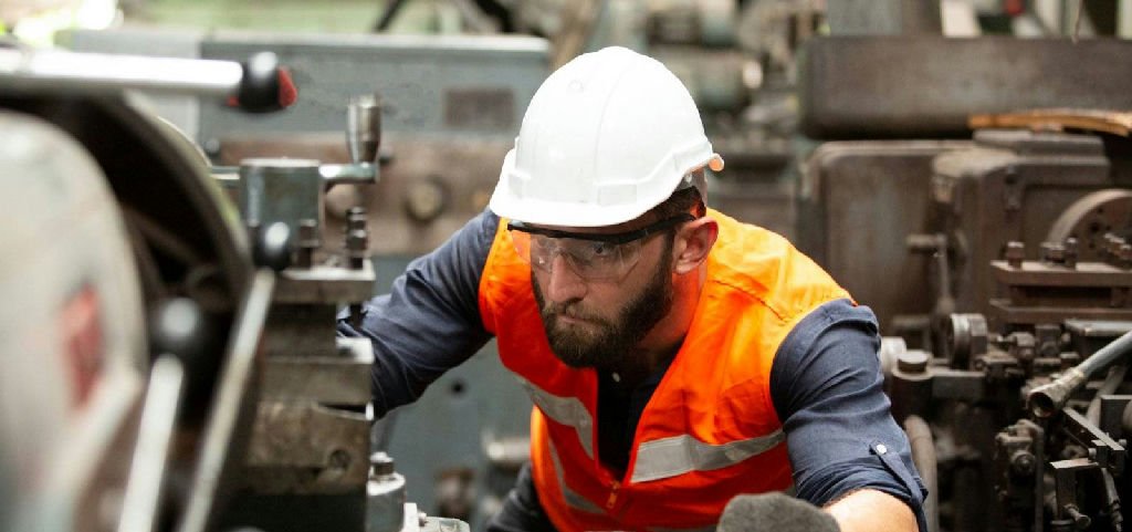 Jaguar Land Rover corta 4 mil postos de trabalho para conter crise financeira