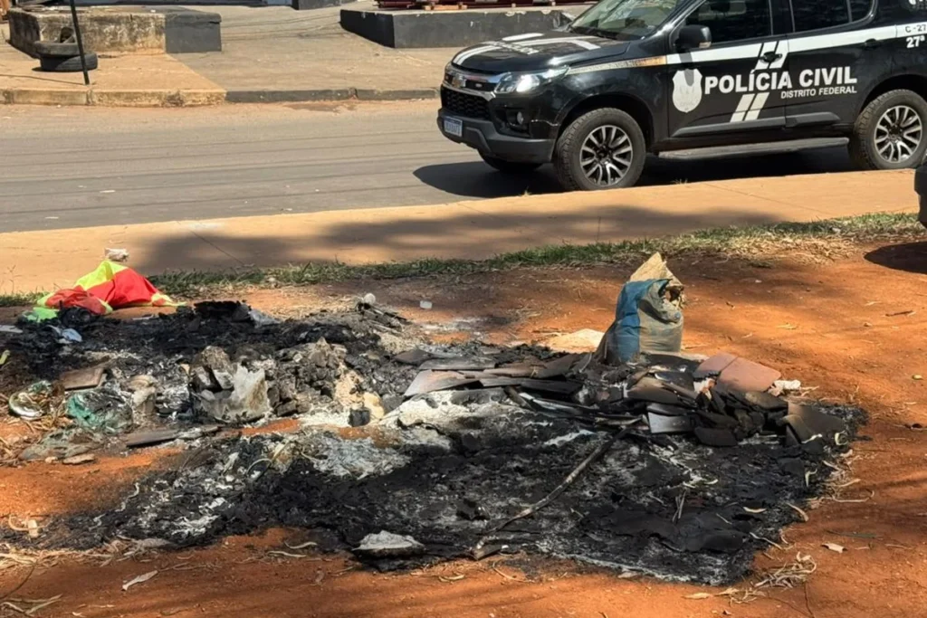 Justiça concede liberdade à mãe de bebê encontrado carbonizado no Distrito Federal