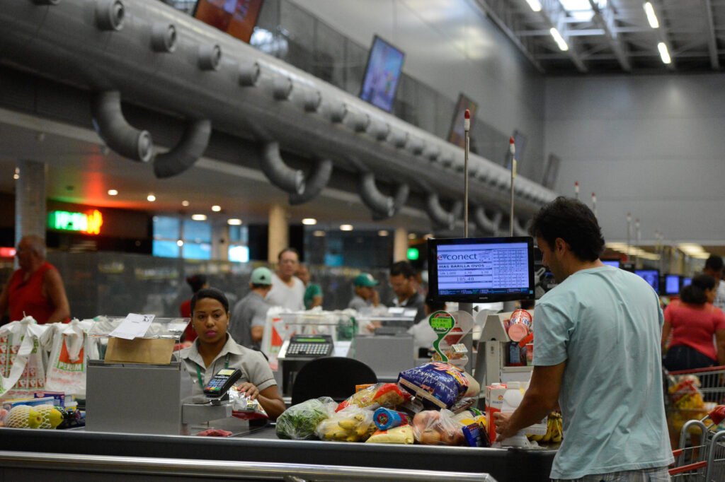 Justiça decreta falência do Grupo Ricoy e encerra operações de rede varejista