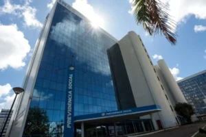 Justiça libera R$ 2,7 bilhões em atrasados do INSS para segurados