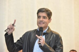 Kassio Nunes Marques veta busca contra ACM Neto em investigação da Polícia Federal