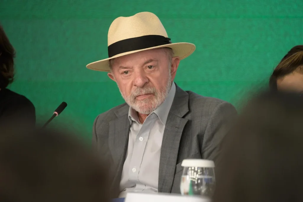 Lula critica manobras da oposição contra a PEC do fim da jornada 6x1