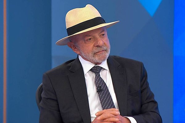 Lula defende soberania tecnológica e inteligência artificial em português no Brasil