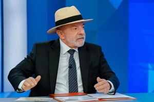 Lula enfrenta pressão por posicionamento sobre caso envolvendo Alexandre de Moraes