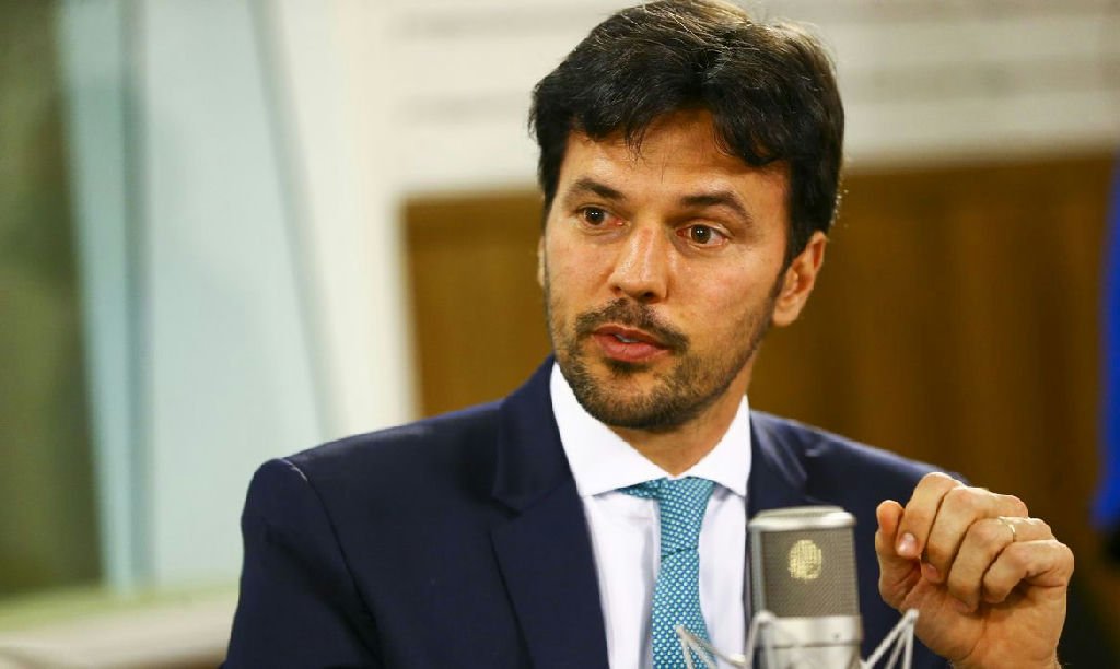 Mensagens revelam intermediação de Fábio Faria entre Daniel Vorcaro e Alexandre de Moraes
