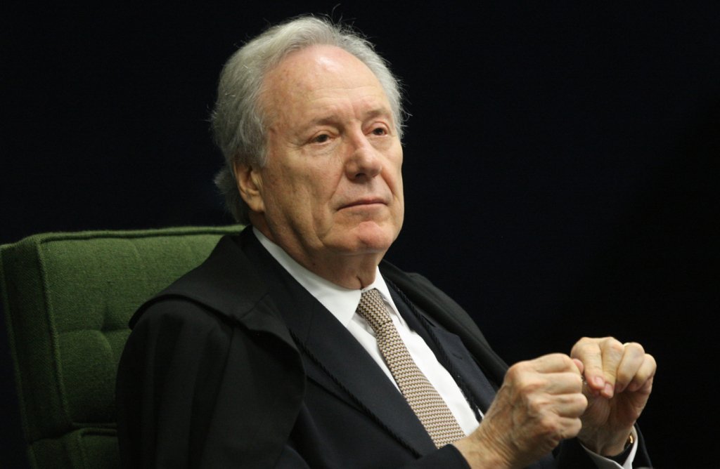 Mensagens revelam orientação de Vorcaro para criar demandas a filho de Lewandowski