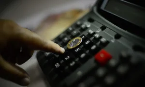 Mercado financeiro eleva inflação e reduz expectativa para o PIB