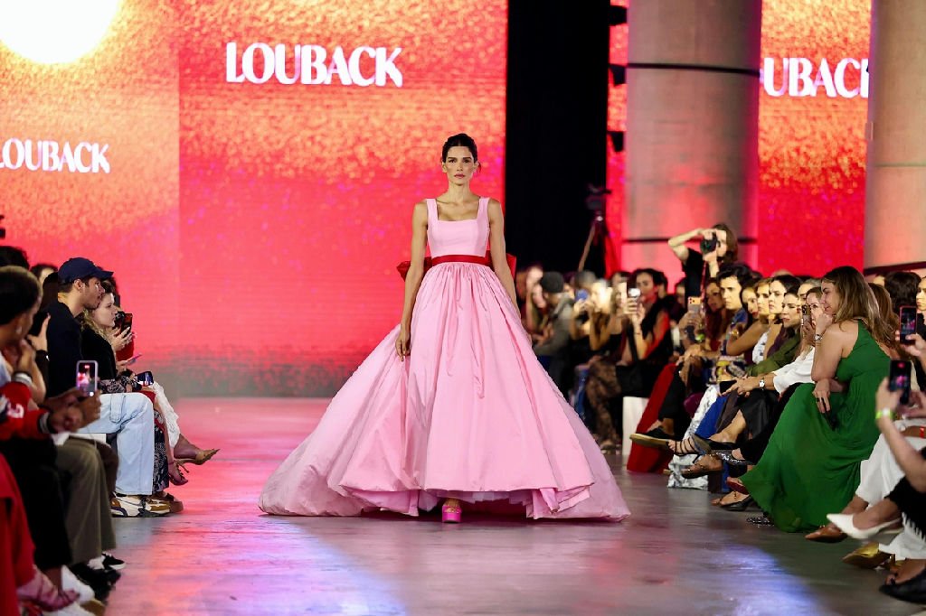 Metrópoles Catwalk finaliza 2º dia com Louback, Naked e Amarante Brasil na passarela
