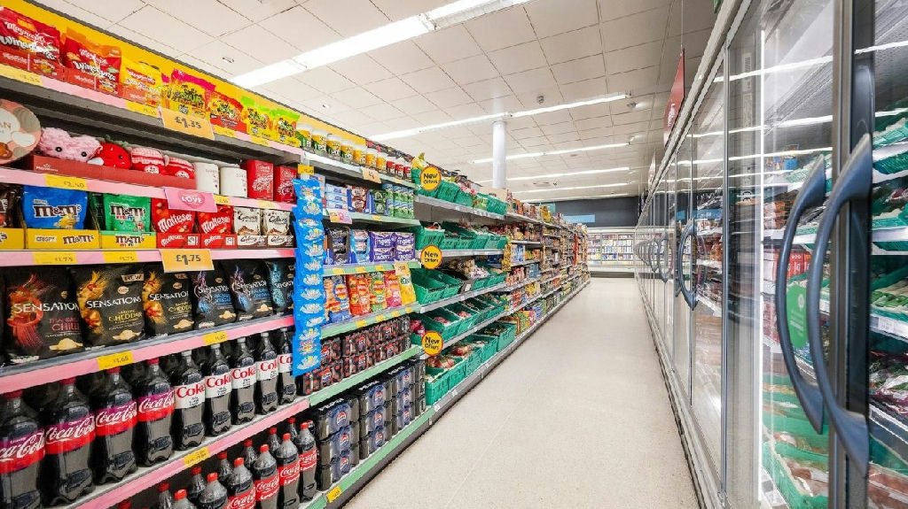 Morrisons enfrenta crise financeira com corte de 5 mil vagas e fechamento de lojas