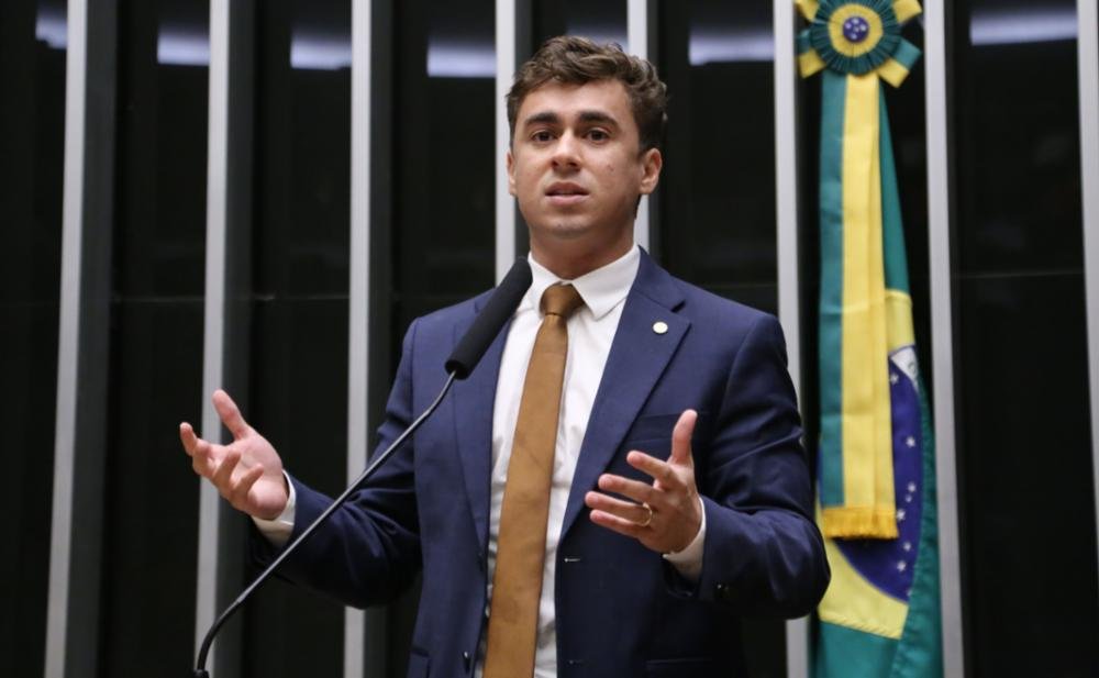 Nikolas Ferreira contesta áudios e nega proximidade com banqueiro Daniel Vorcaro