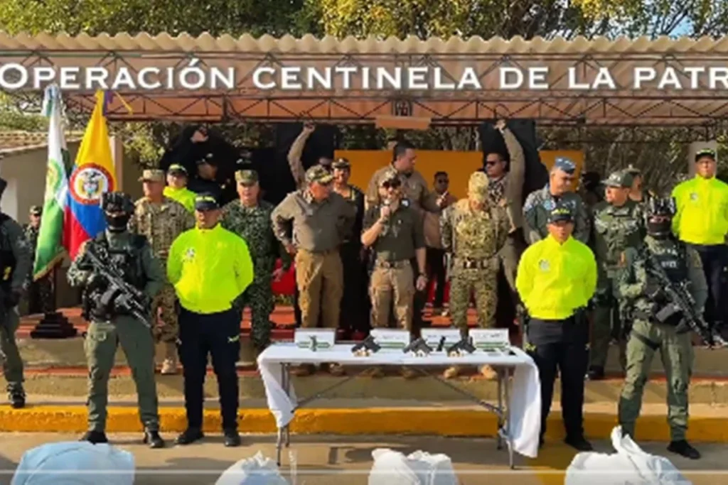 Operação Centinela de la Patria resulta na morte de líder criminoso na Colômbia