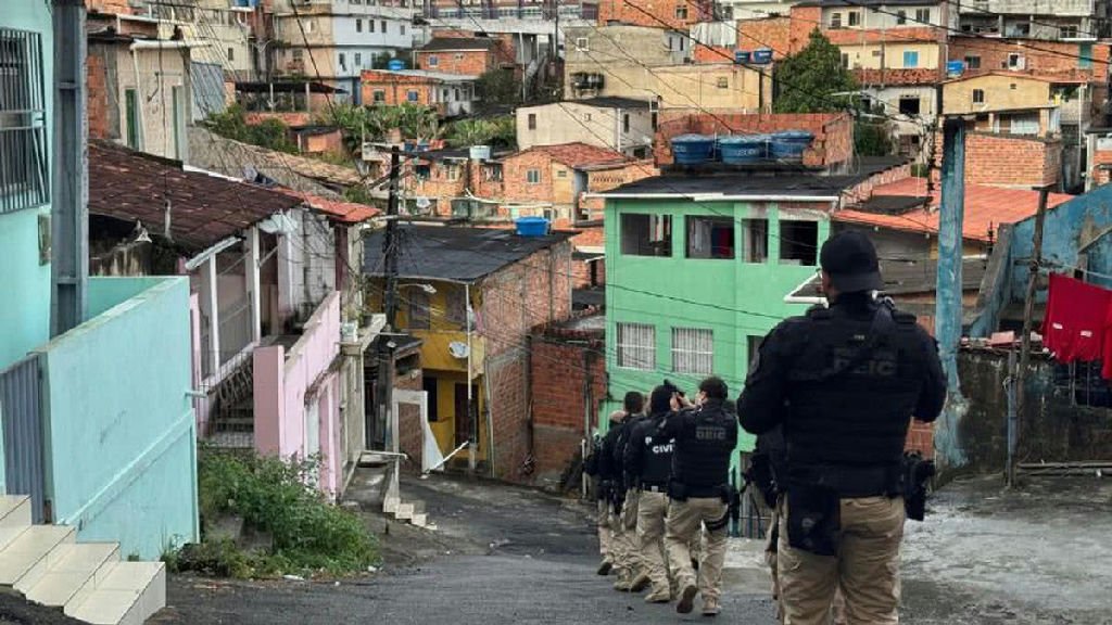 Operação Mercador desarticula rede de tráfico de armas em diversos estados