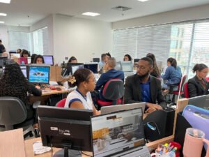 Oportunidade para jovens baianos: programa 'Sombra por um Dia' abre portas no mercado de trabalho