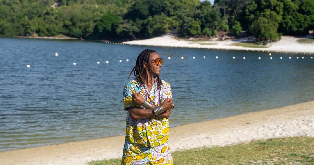 Percussionista baiano Moisés Lama lança videoclipe e promove cultura em Nova York