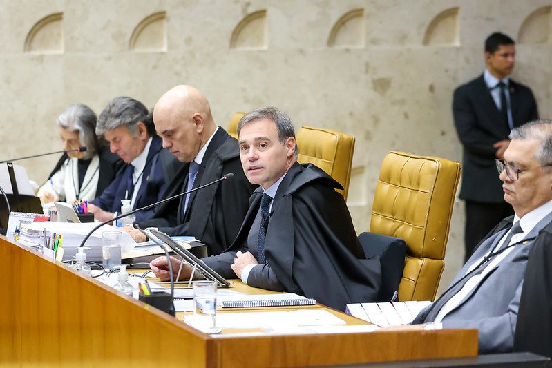 Plenário do STF decidirá sobre mensagens trocadas entre Daniel Vorcaro e Alexandre de Moraes