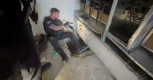 Polícia Civil desarticula arsenal com 5 granadas, armas e drogas em conjunto habitacional de Salvador