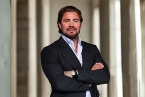 Polícia Federal entrega dados do celular de Daniel Vorcaro a ministros do STF
