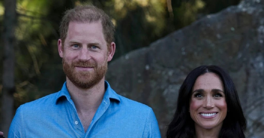 Rei Charles retira funções oficiais de Harry e Meghan e os trata como cidadãos comuns