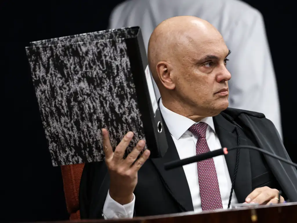 Relatório da Polícia Federal usado por Moraes carece de validade probatória