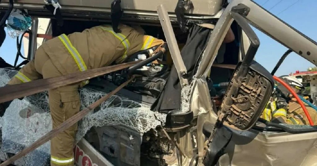 Resgate complexo retira motorista de ferragens após colisão na Ba-172