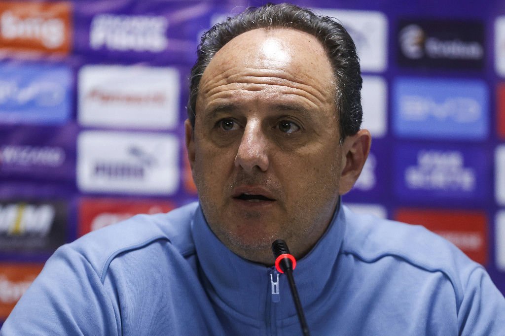 Rogério Ceni contesta arbitragem de Anderson Daronco após revés do Bahia