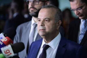 Rogério Marinho questiona viabilidade de votar PEC 6X1 durante período eleitoral
