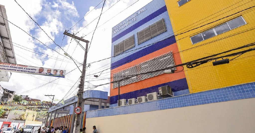 Salvador amplia rede municipal com entrega de escolas na Fazenda Grande do Retiro