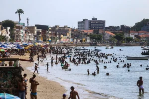 Salvador enfrenta radiação UV extrema com índices que podem atingir o nível 11
