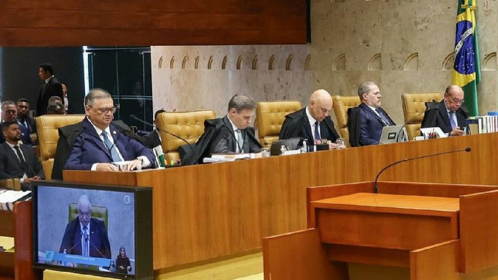 STF inicia julgamento sobre conduta de Alexandre de Moraes em sessão no plenário