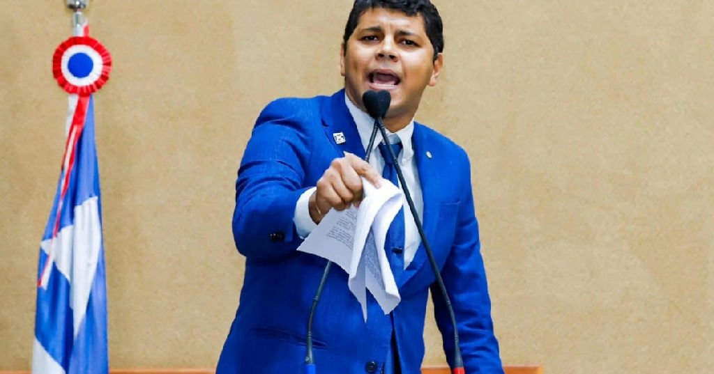 Tre-ba ordena suspensão do perfil de Diego Castro no Instagram por falha em registro