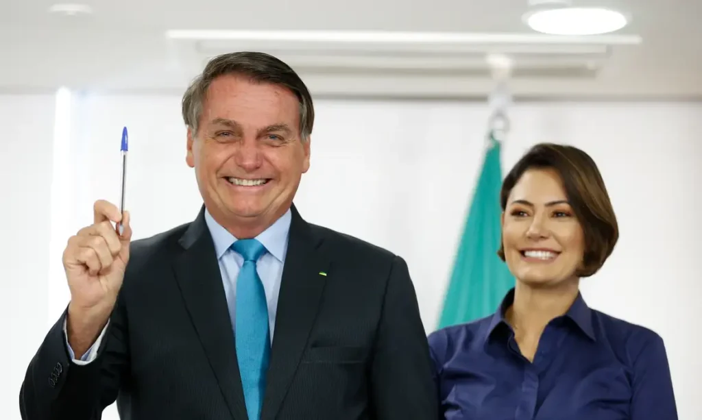 Tre-df autoriza Michelle Bolsonaro a utilizar imagem de Jair Bolsonaro em propaganda eleitoral