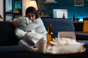 Vícios e saúde mental: como o consumo de substâncias amplia a vulnerabilidade ao suicídio