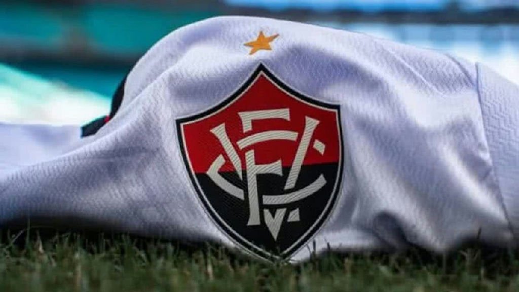 Vitória aposta em jovens da base para reverter desvantagem contra o Vasco