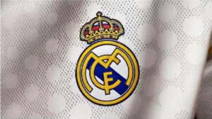 Zagueiro do Real Madrid é condenado por embriaguez ao volante na Espanha