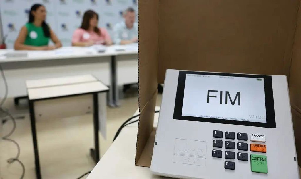 Abstenções e votos nulos somam quase 40 milhões no primeiro turno das eleições