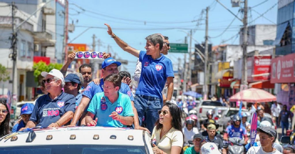 ACM Neto lidera carreata em Euclides da Cunha e reforça campanha no interior
