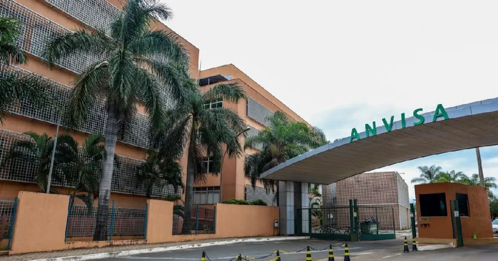 Anvisa suspende comercialização de lotes falsificados de gel íntimo e antitranspirante