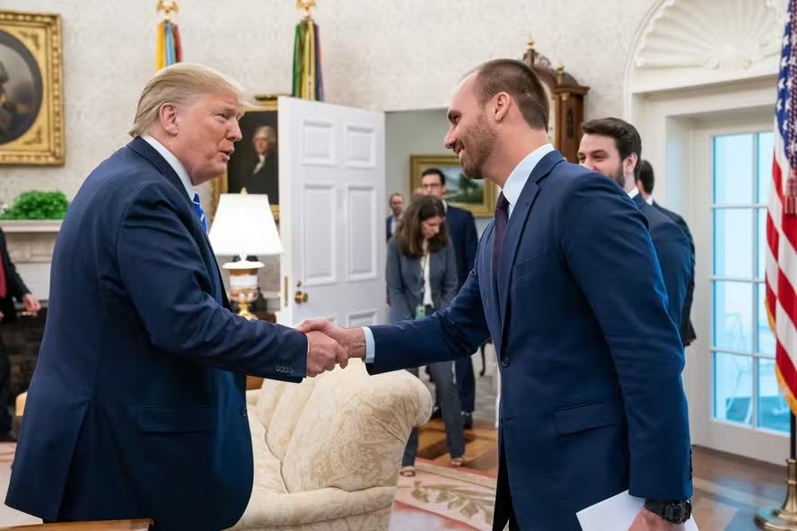 Articulação de Eduardo Bolsonaro em Washington é vinculada a fundo de US$ 1 milhão